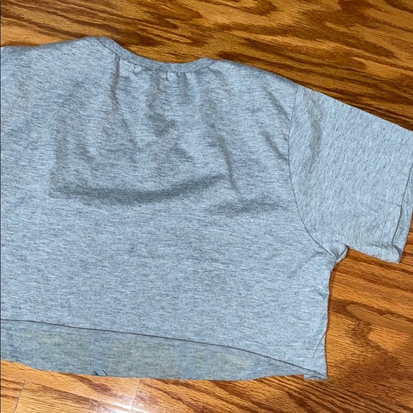 Cropped Graphic T-Shirt - Picture 4 of 4
